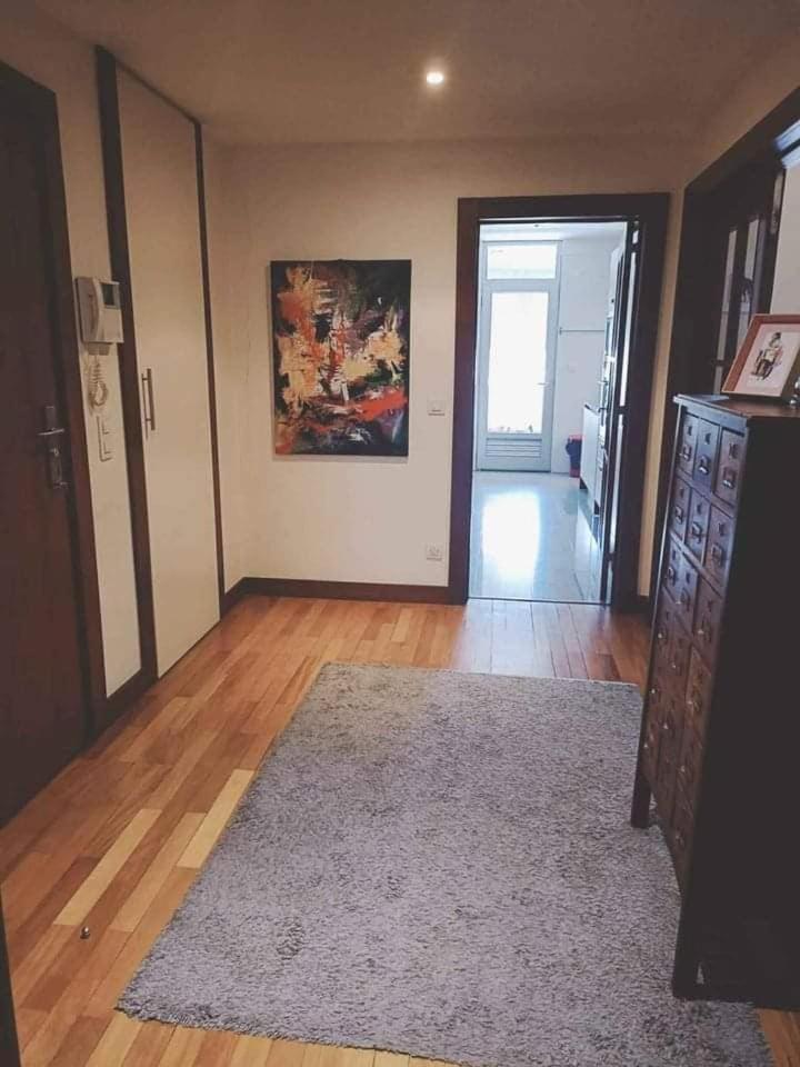 2 Bedroom Apartment Close To Airport With Pool & Gym Apartamento Lisboa