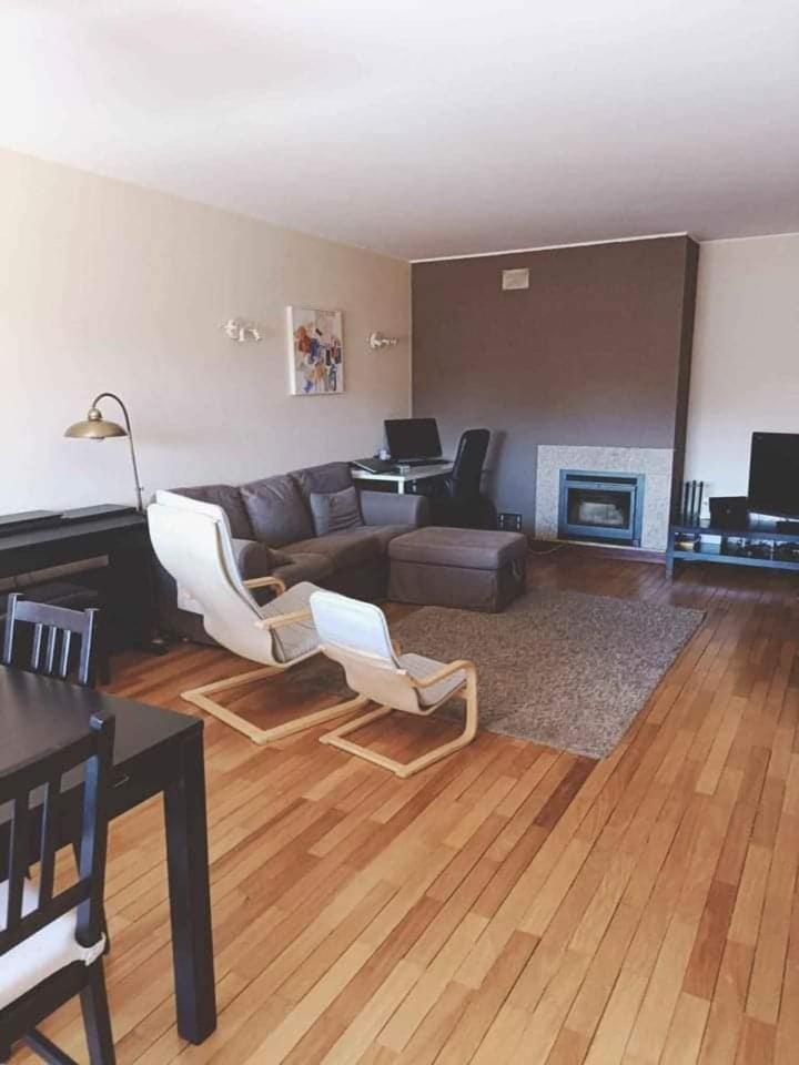 Lejlighed 2 Bedroom Apartment Close To Airport With Pool & Gym Lisboa